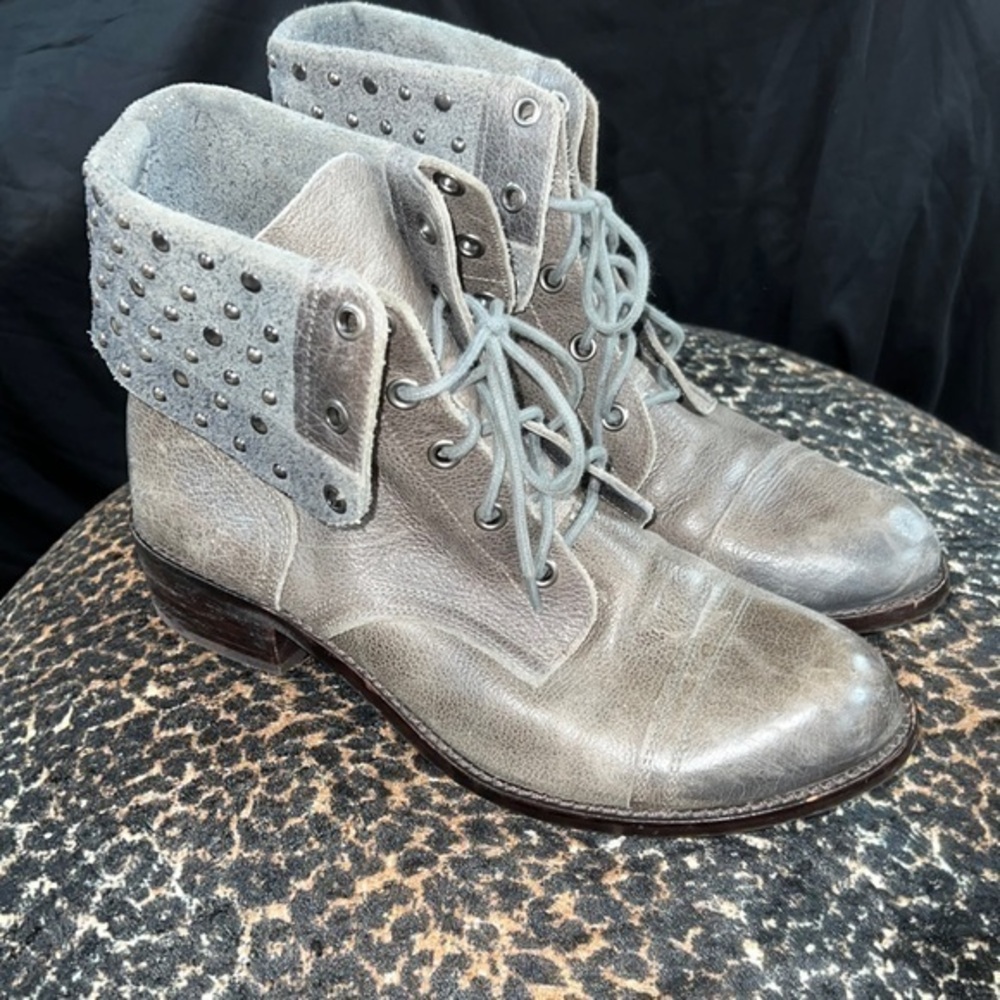 GIANNI BINI SHOES. Size 8